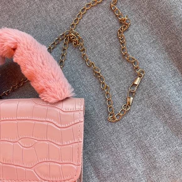 Croc Embossed Flap Satchel Bag - Picture 9 of 9